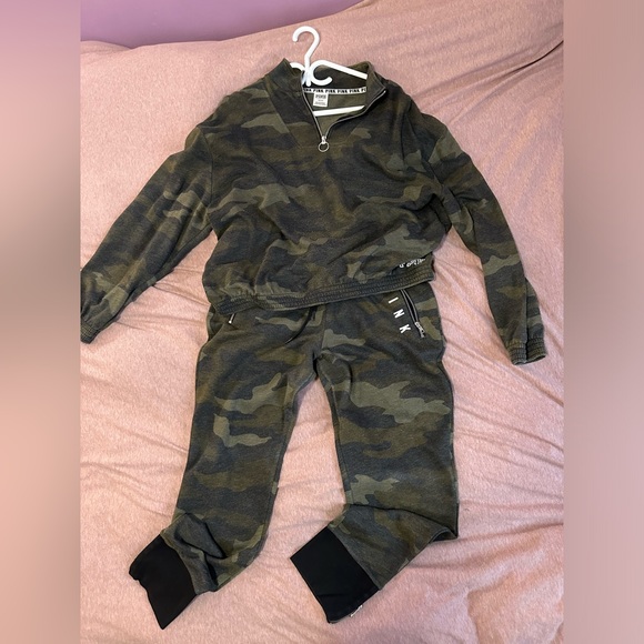 VS PINK camo tracksuit - Picture 1 of 6